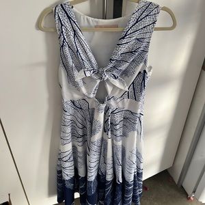 Hutch nautical coral print navy and white midi dress with tie front. Size 6.